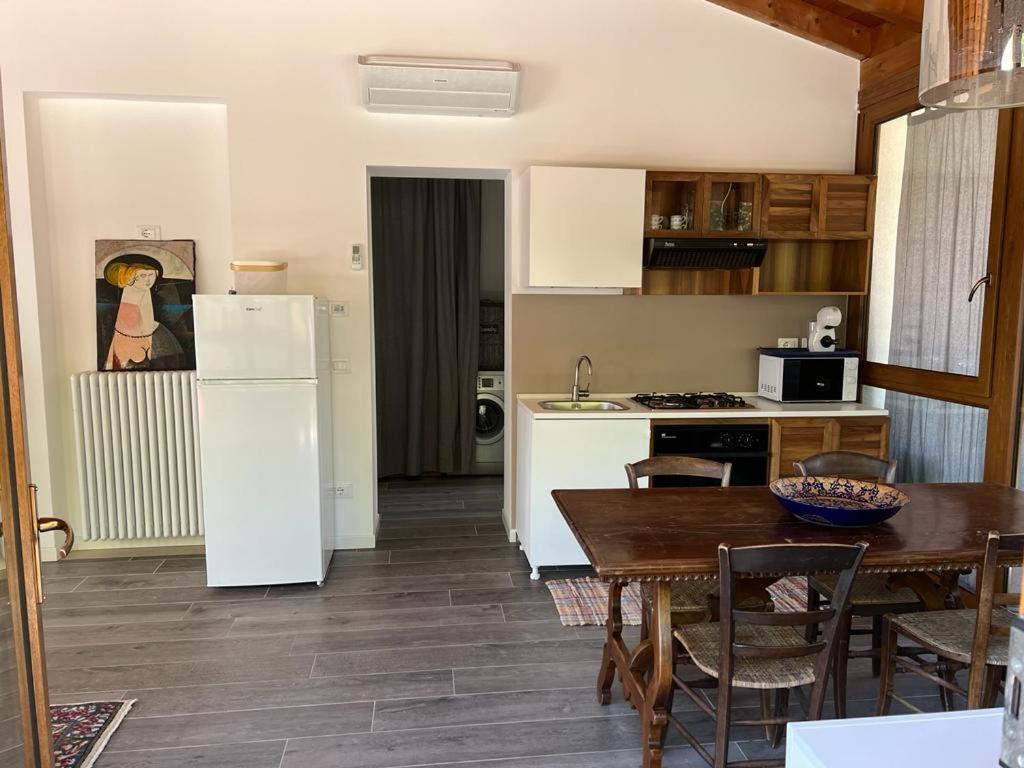 Garda 33 Caprino Veronese公寓 外观 照片